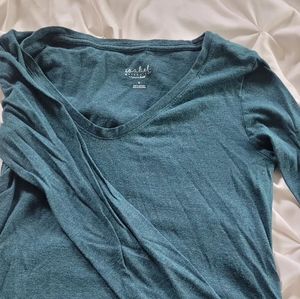 Long sleeve maternity shirt